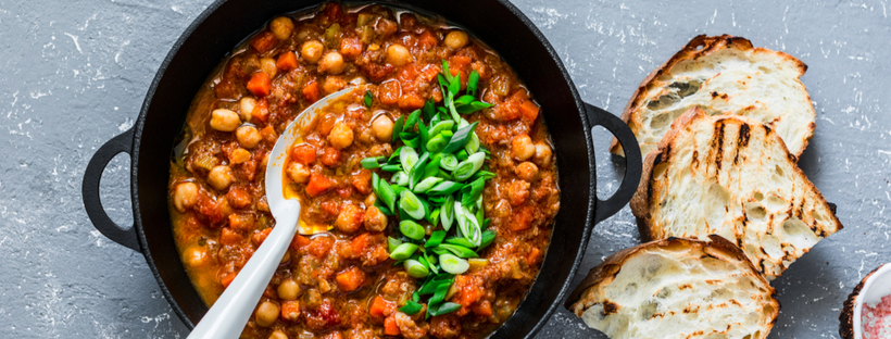 Chickpea stew with toasted bread on the side